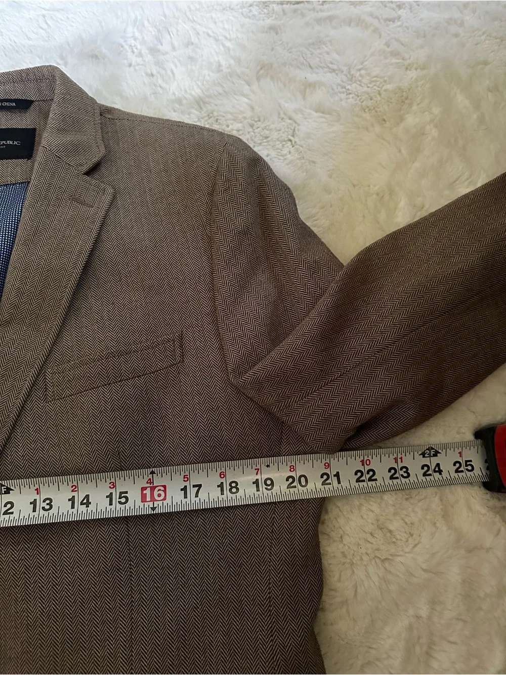 Banana Republic Herringbone tailored Light Brown Two-Button Blazer 42R Cotton